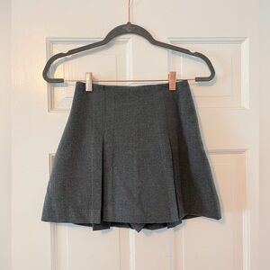 NWT Abercrombie and Fitch dark gray mini skort in size XS